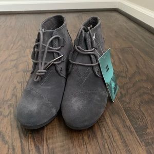 TOMS grey suede wedges NWT
